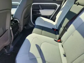 2026 Land Rover Defender 110