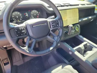 2026 Land Rover Defender 110