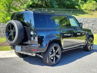 2026 Land Rover Defender 110