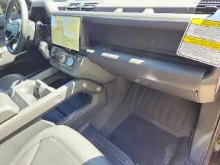 2026 Land Rover Defender 110