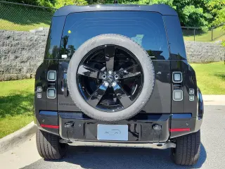 2026 Land Rover Defender 110