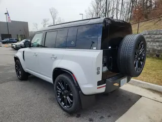 2026 Land Rover Defender 110