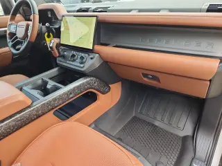 2026 Land Rover Defender 110
