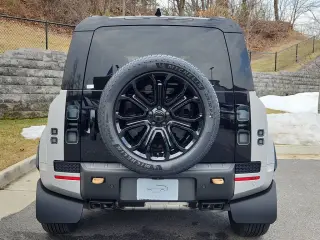 2026 Land Rover Defender 110
