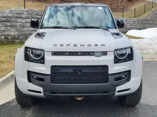 2026 Land Rover Defender 110