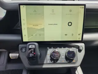 2026 Land Rover Defender 110