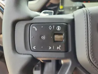 2026 Land Rover Defender 110