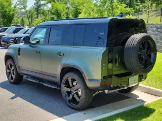 2026 Land Rover Defender 110