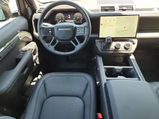 2026 Land Rover Defender 110