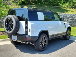 2026 Land Rover Defender 110