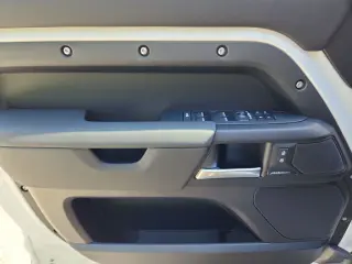 2026 Land Rover Defender 110
