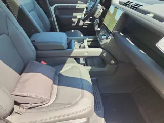 2026 Land Rover Defender 110