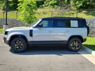 2026 Land Rover Defender 110