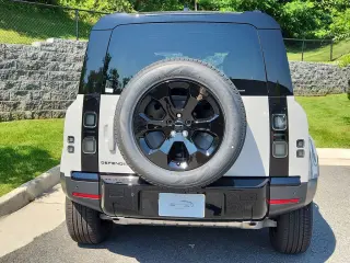 2026 Land Rover Defender 110