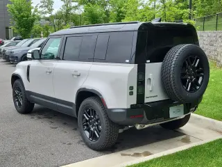 2026 Land Rover Defender 110