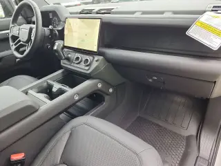2026 Land Rover Defender 110