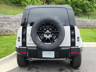2026 Land Rover Defender 110