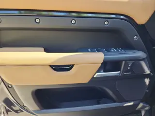 2026 Land Rover Defender 110
