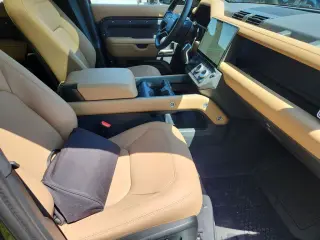 2026 Land Rover Defender 110