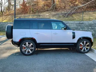 2026 Land Rover Defender 110