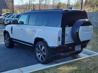 2026 Land Rover Defender 110
