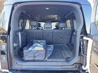 2026 Land Rover Defender 110