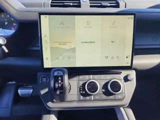 2026 Land Rover Defender 110
