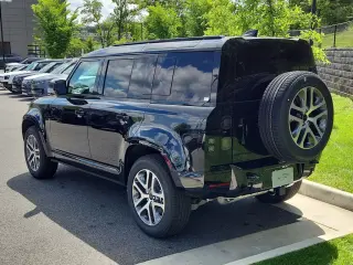 2026 Land Rover Defender 110