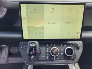 2026 Land Rover Defender 110