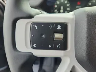2026 Land Rover Defender 110
