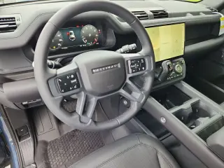 2026 Land Rover Defender 110