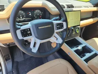 2026 Land Rover Defender 110