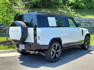 2026 Land Rover Defender 110