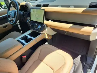 2026 Land Rover Defender 110