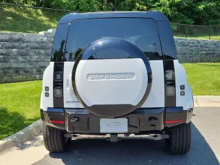 2026 Land Rover Defender 110