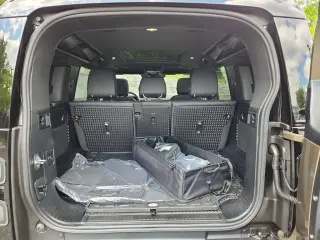 2026 Land Rover Defender 110