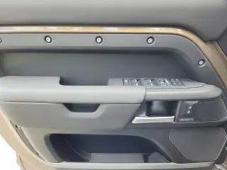 2026 Land Rover Defender 110