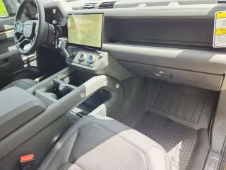 2026 Land Rover Defender 110