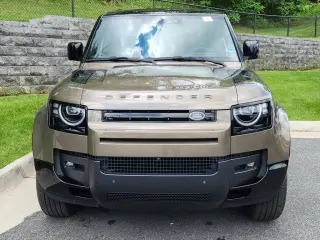 2026 Land Rover Defender 110