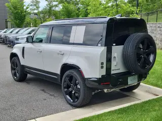 2026 Land Rover Defender 110