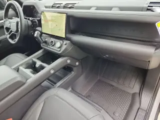 2026 Land Rover Defender 110