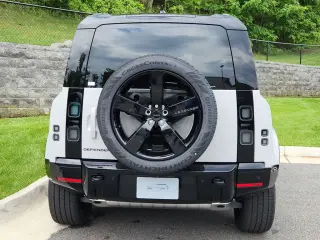 2026 Land Rover Defender 110