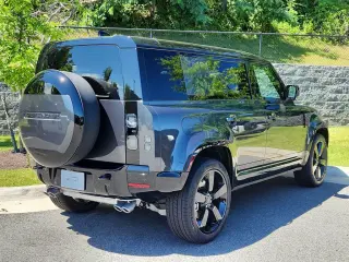 2026 Land Rover Defender 110