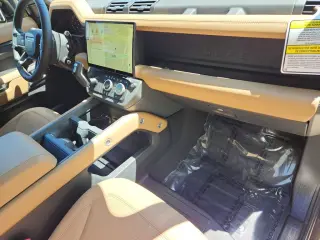 2026 Land Rover Defender 110