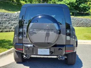 2026 Land Rover Defender 110