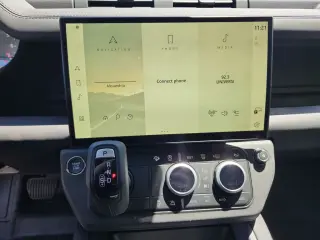 2026 Land Rover Defender 110