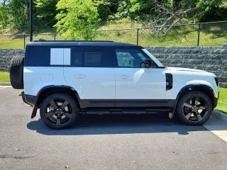 2026 Land Rover Defender 110