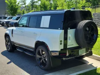 2026 Land Rover Defender 110