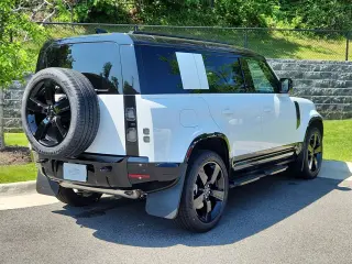 2026 Land Rover Defender 110