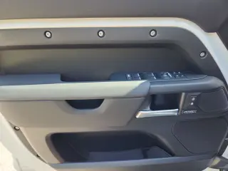 2026 Land Rover Defender 110